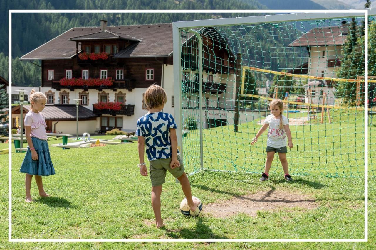 Design-Appartementhaus - Urlaubsresort Hafele Sankt Jakob in Defereggen Exteriör bild